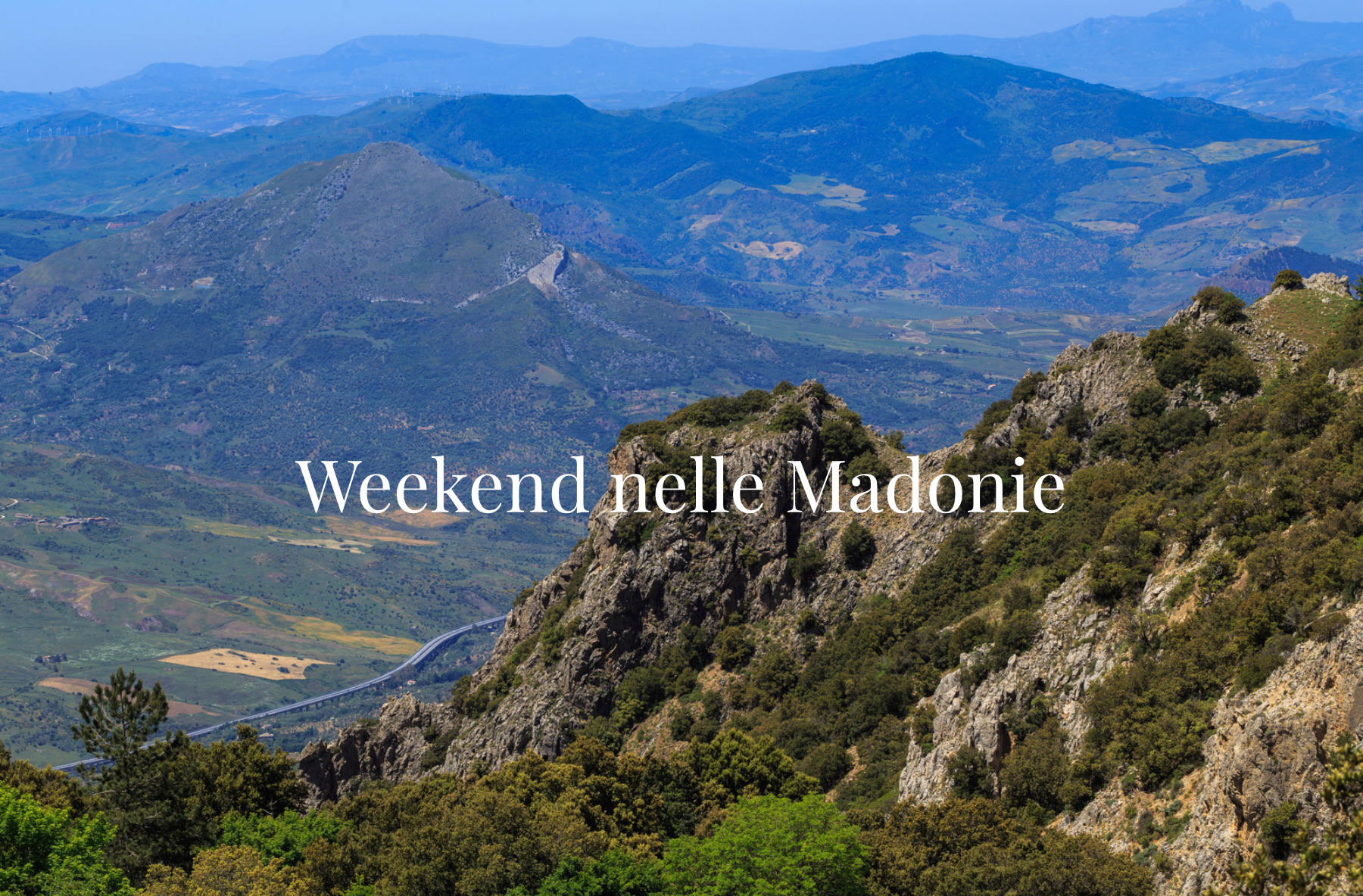 Paesaggio montano delle Madonie, con il titolo Weekend nelle Madonie.